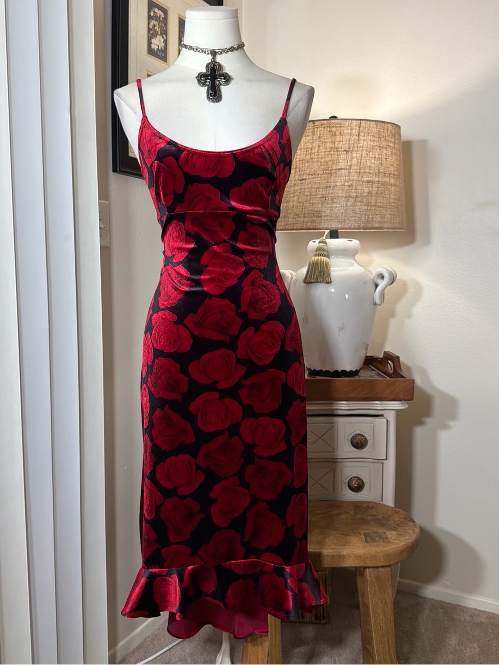 Hot Kiss Red Rose-Print Velvety Midi Dress with Ruffle Hem